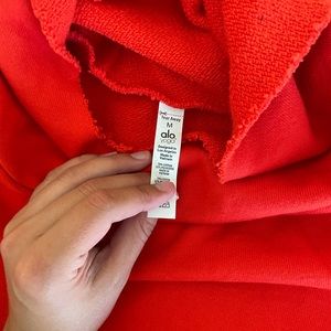 Alo yoga sweatshirt red